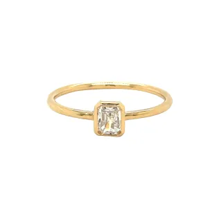 18K Gold Petite Radiant Cut Diamond Bezel Ring