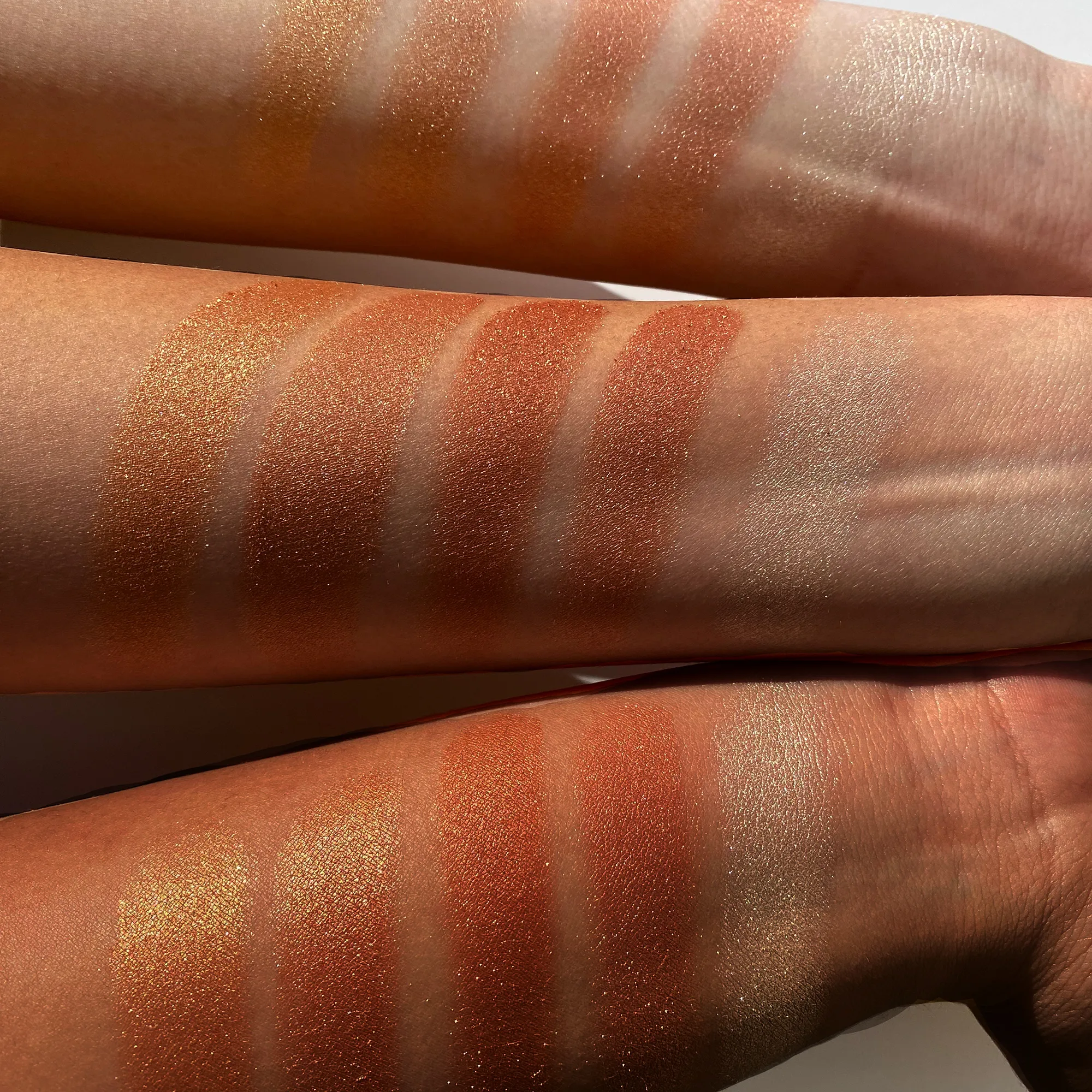 Be Bold Highlighter Champagne