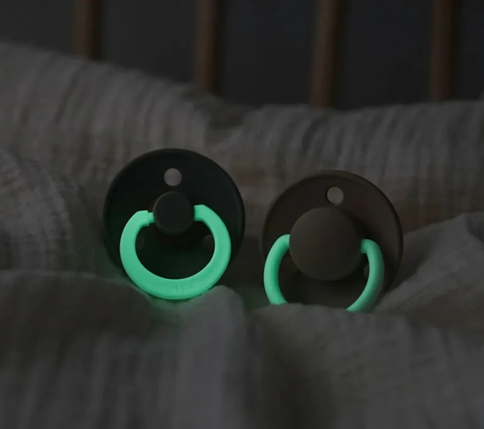 Bibs - De Lux glow in the dark, 2 pk pacifiers,