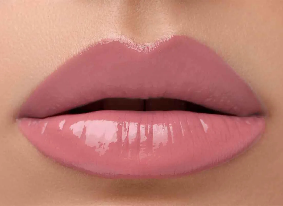 Color-Intense Liquid Lipstick