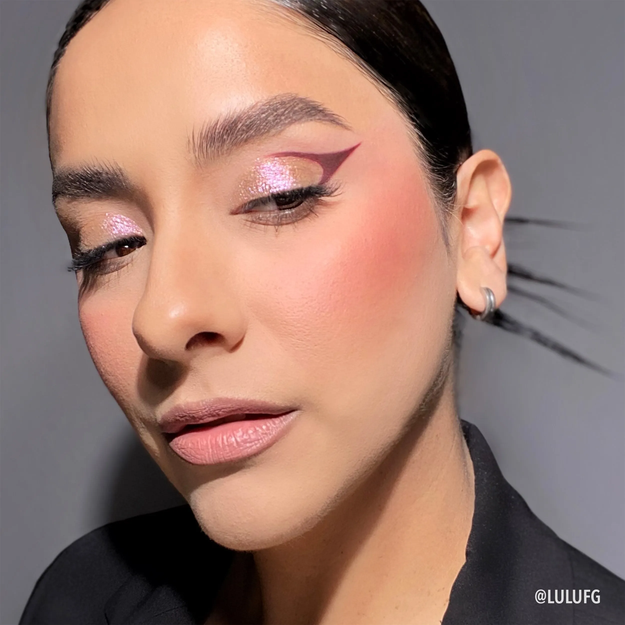 Diamond Daze Liquid Shadow (024, Haute)