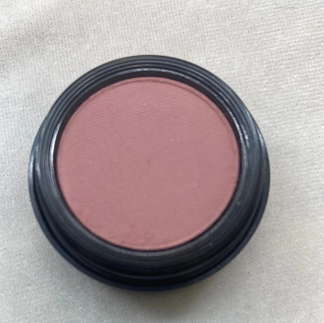 Eyeshadow Pots ~ Matte