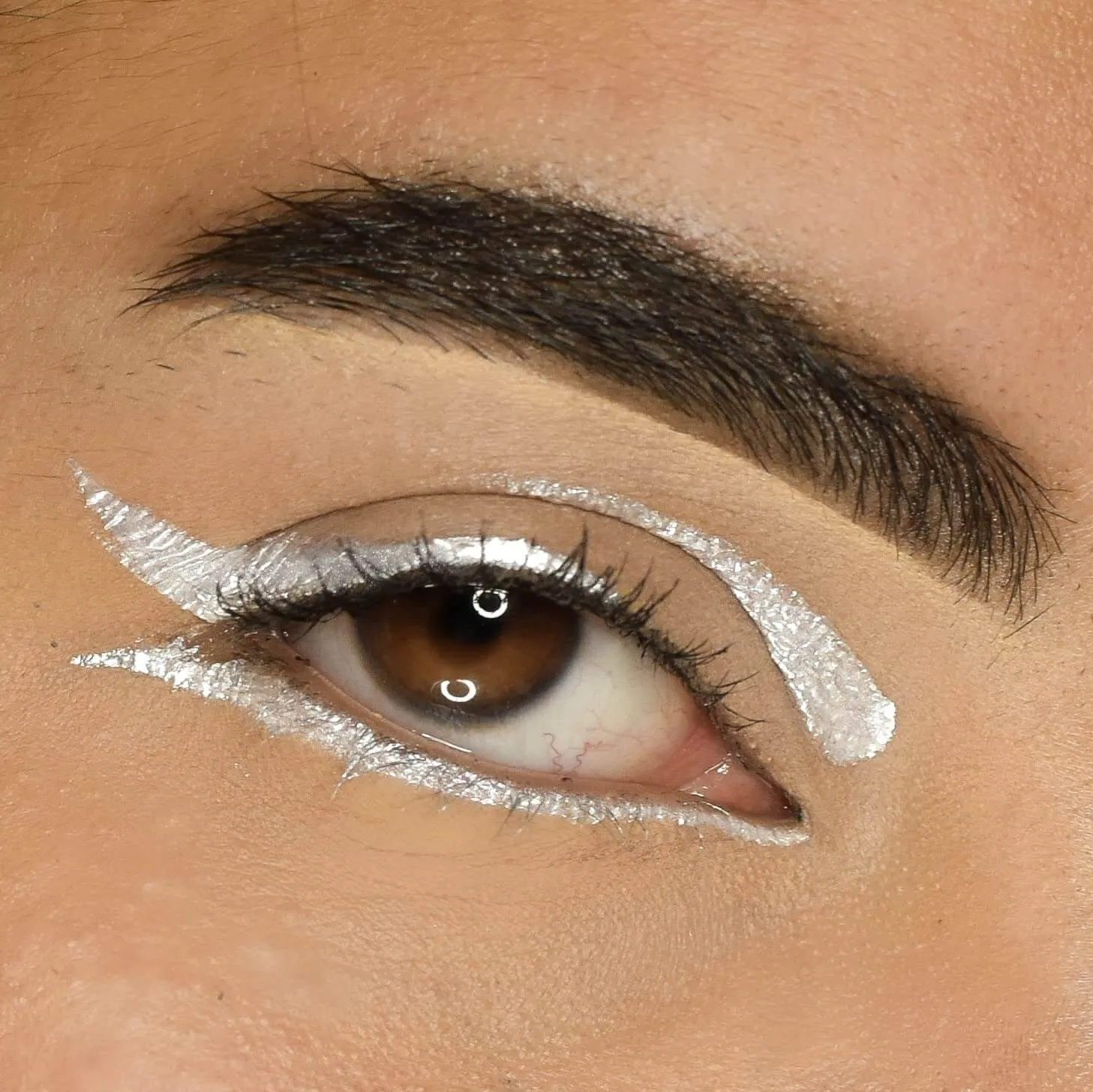 FRAME ME! METALLIC EYELINER
