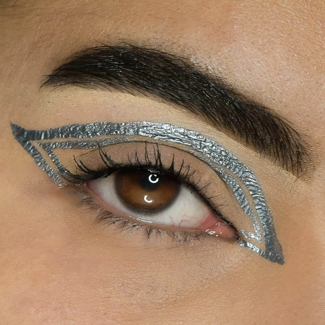 FRAME ME! METALLIC EYELINER