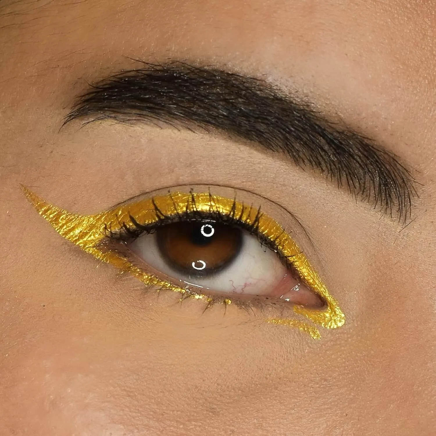 FRAME ME! METALLIC EYELINER