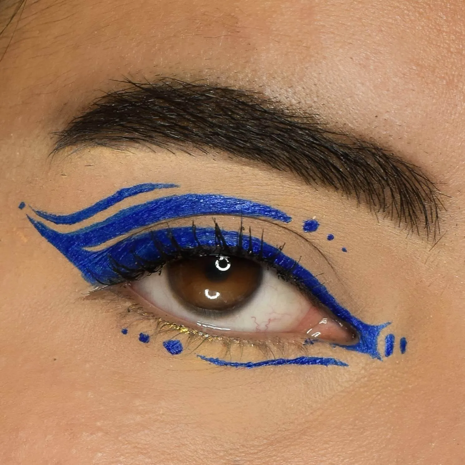 FRAME ME! METALLIC EYELINER