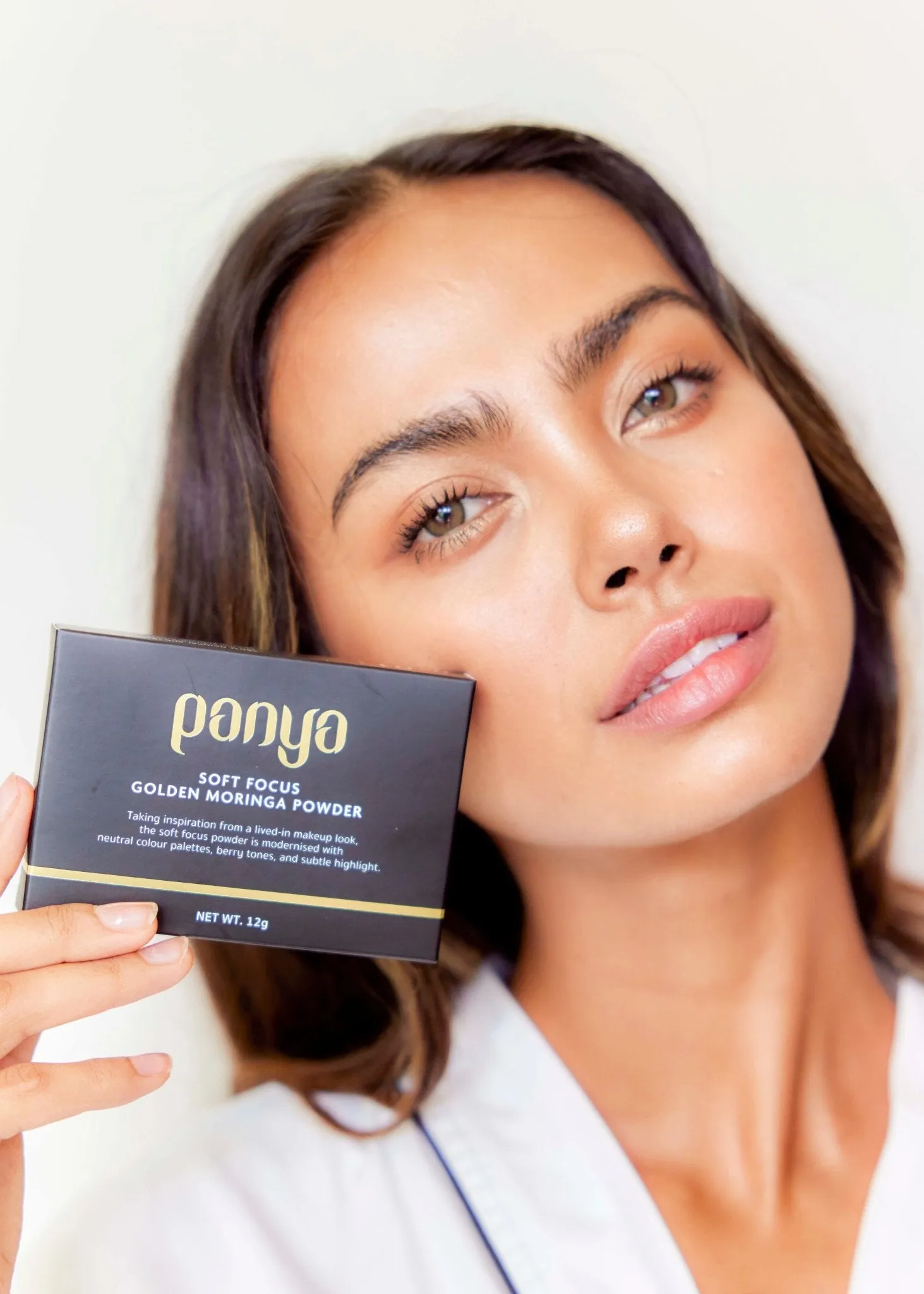 Golden Moringa Powder Foundation: A Flawless Canvas