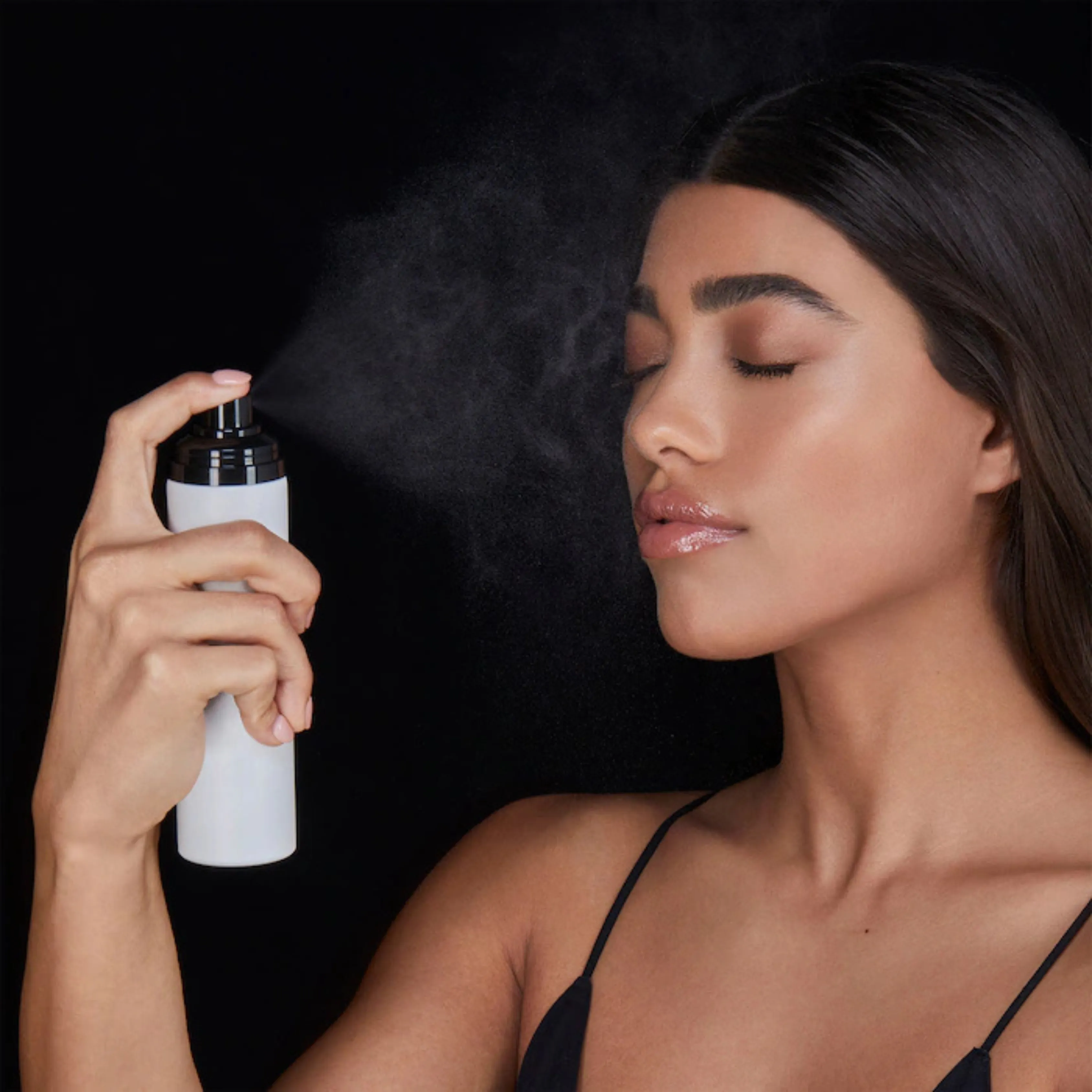 Hourglass Veil Setting Spray