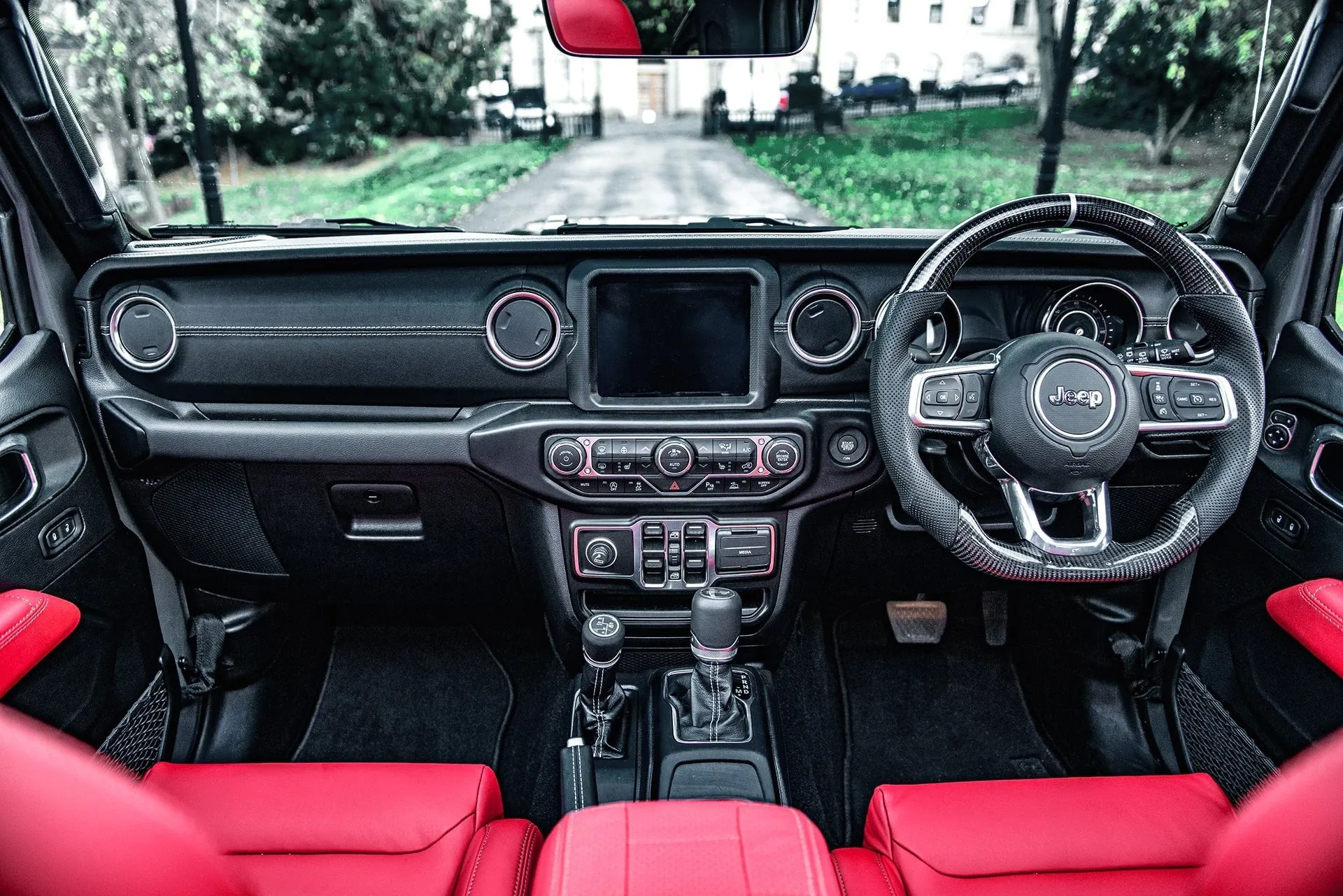 Jeep Wrangler JL (2018-Present) Carbon Sports Steering Wheel with Kahn Lettering