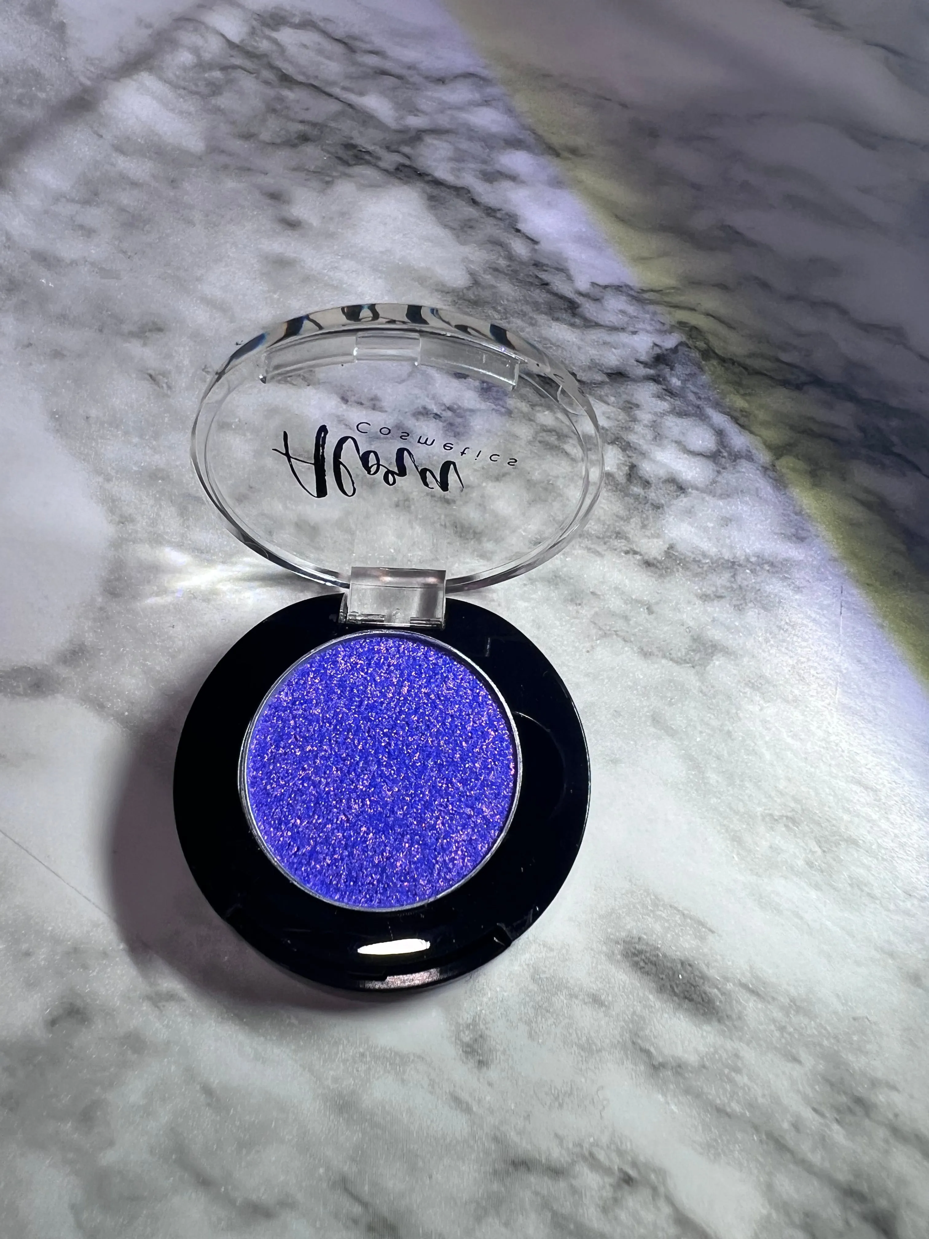 Manifest Duo Chrome Single Eyeshadow