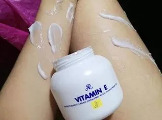 NEW VITAMIN E CREAM-Authentic