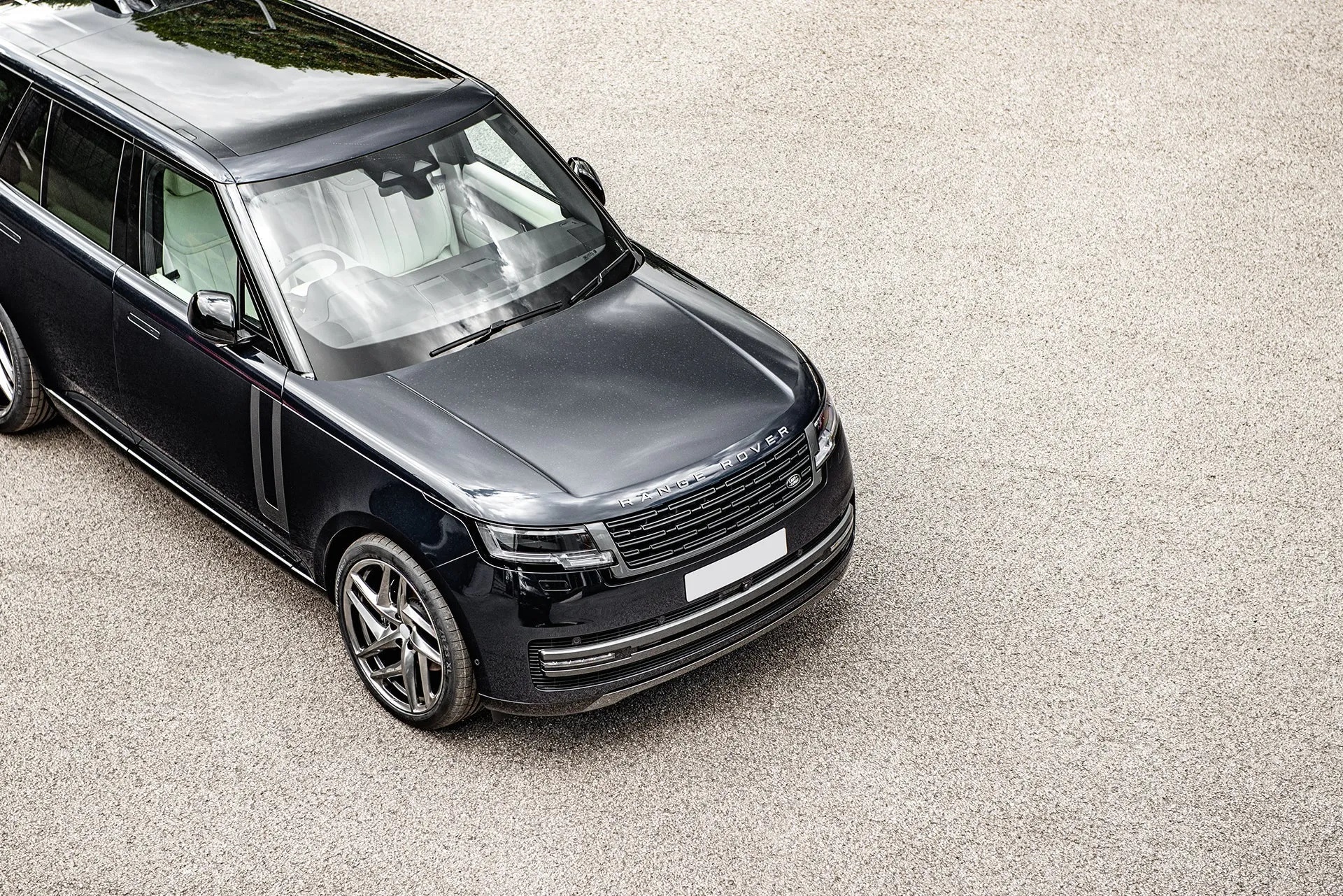 Range Rover 2022 - Glossy Blue Exterior