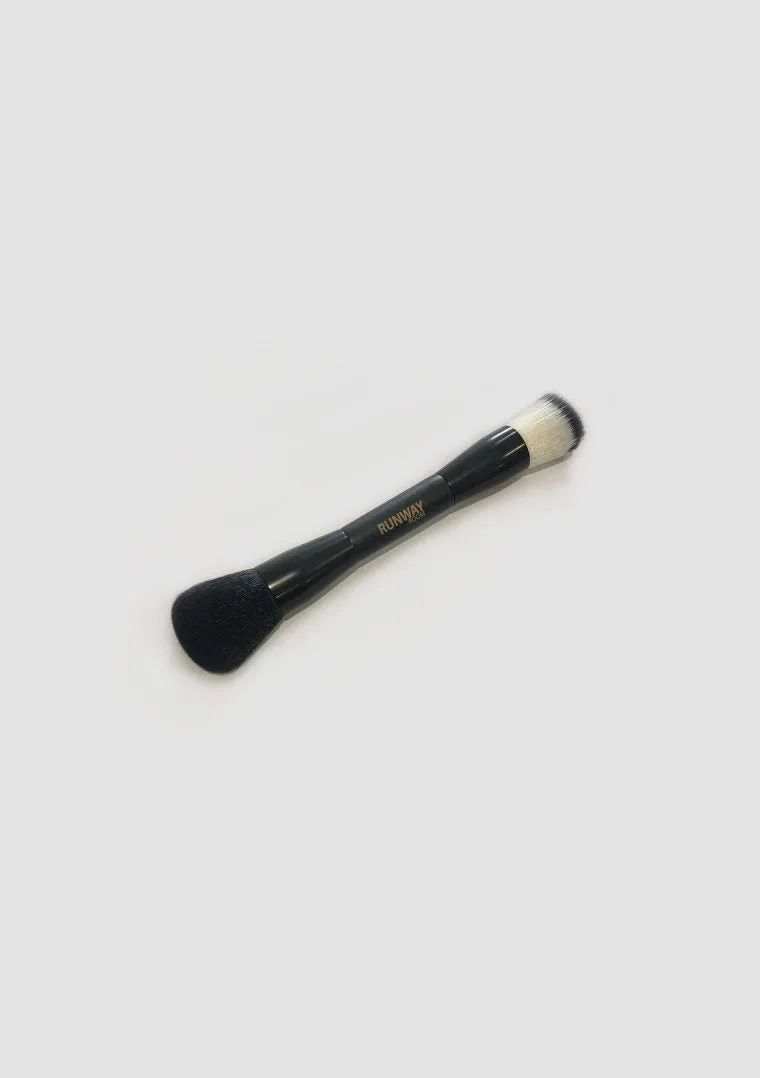 Runway Room Face Wand Makeup Brush