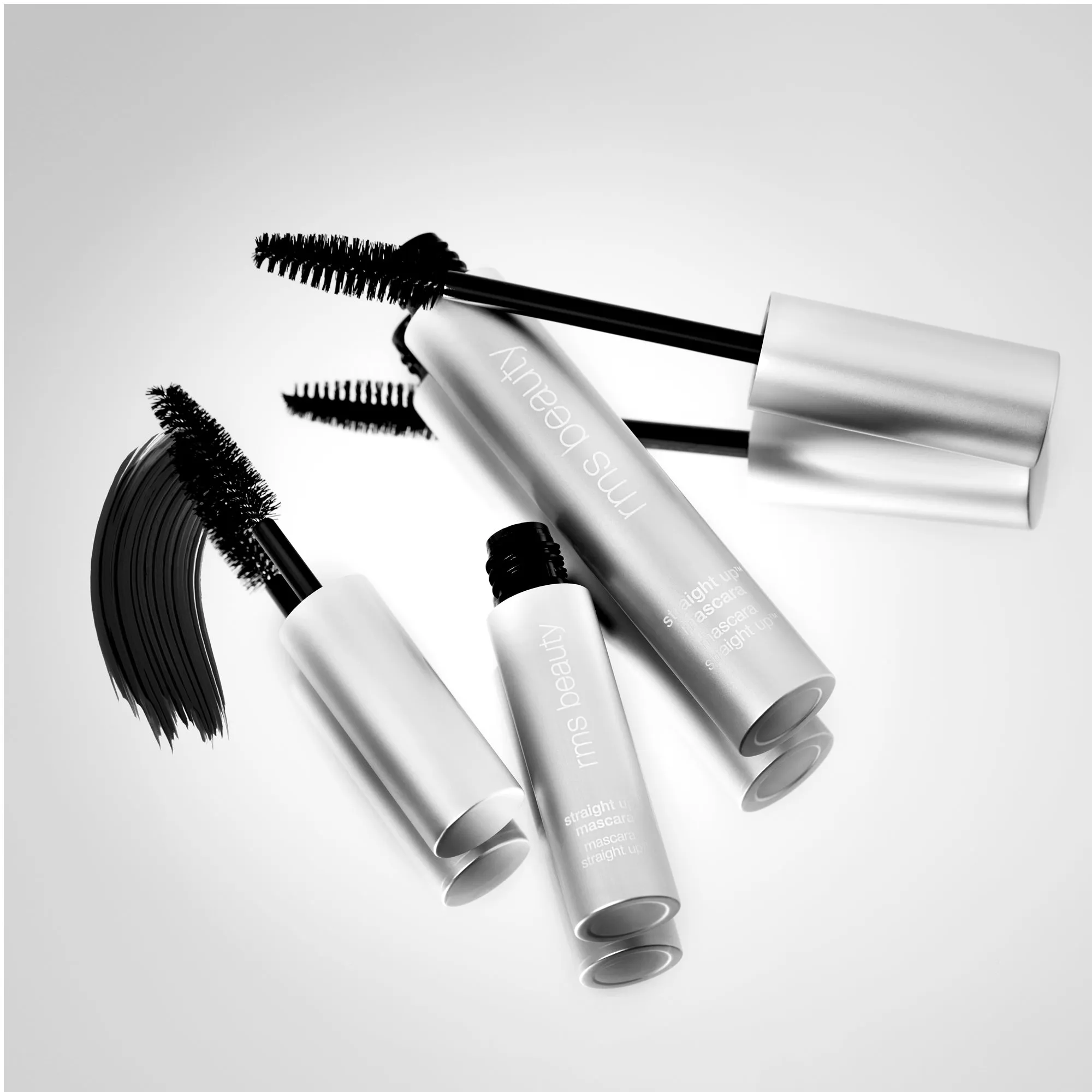 Straight Up™ Volumizing Peptide Mascara