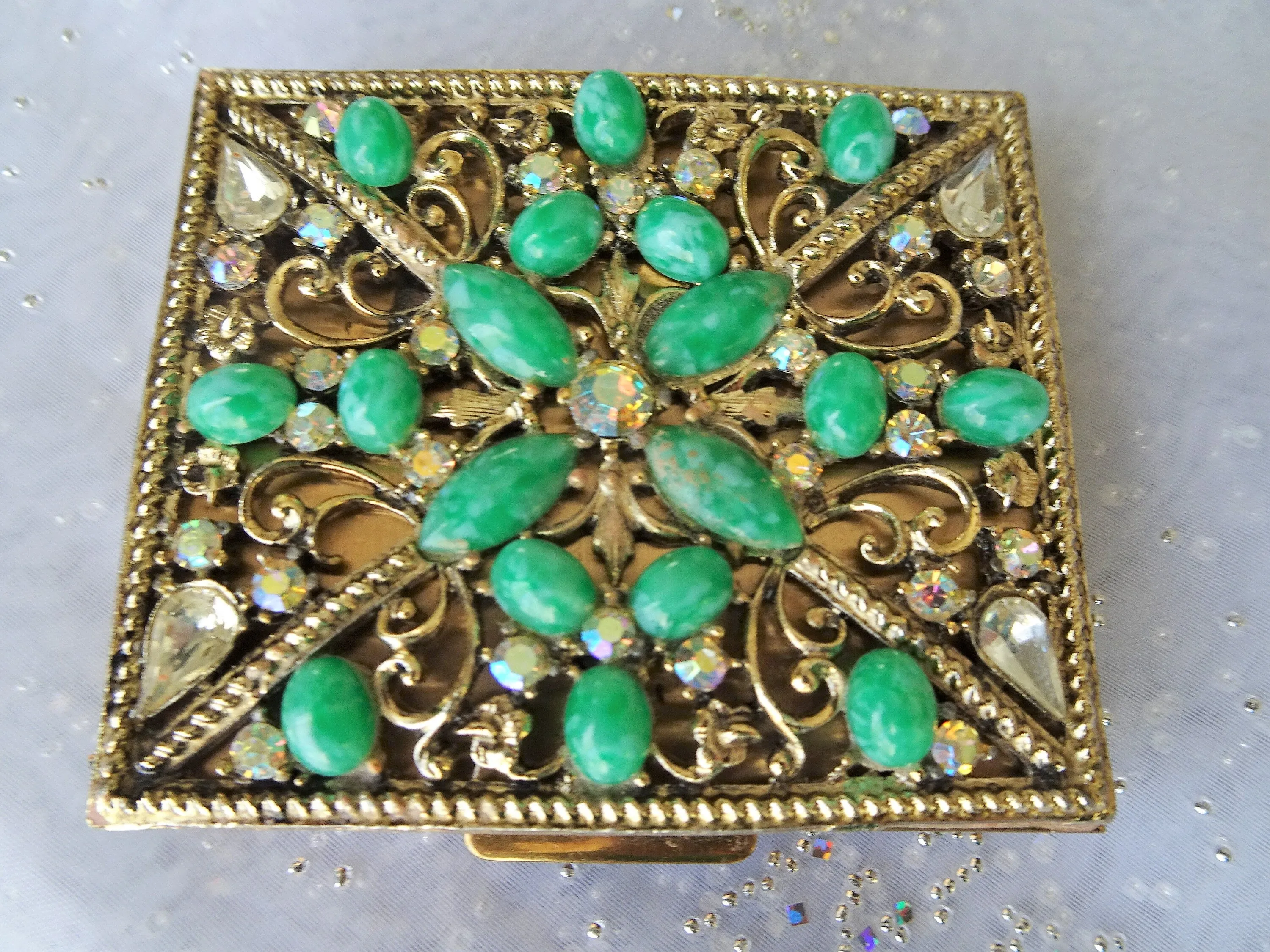 STUNNING Jeweled Powder Compact, Luxurious Purse Compact,Sparkling AB, Faceted and Green Peking Like Glass Stones, S.F.Co, Vintage Compacts