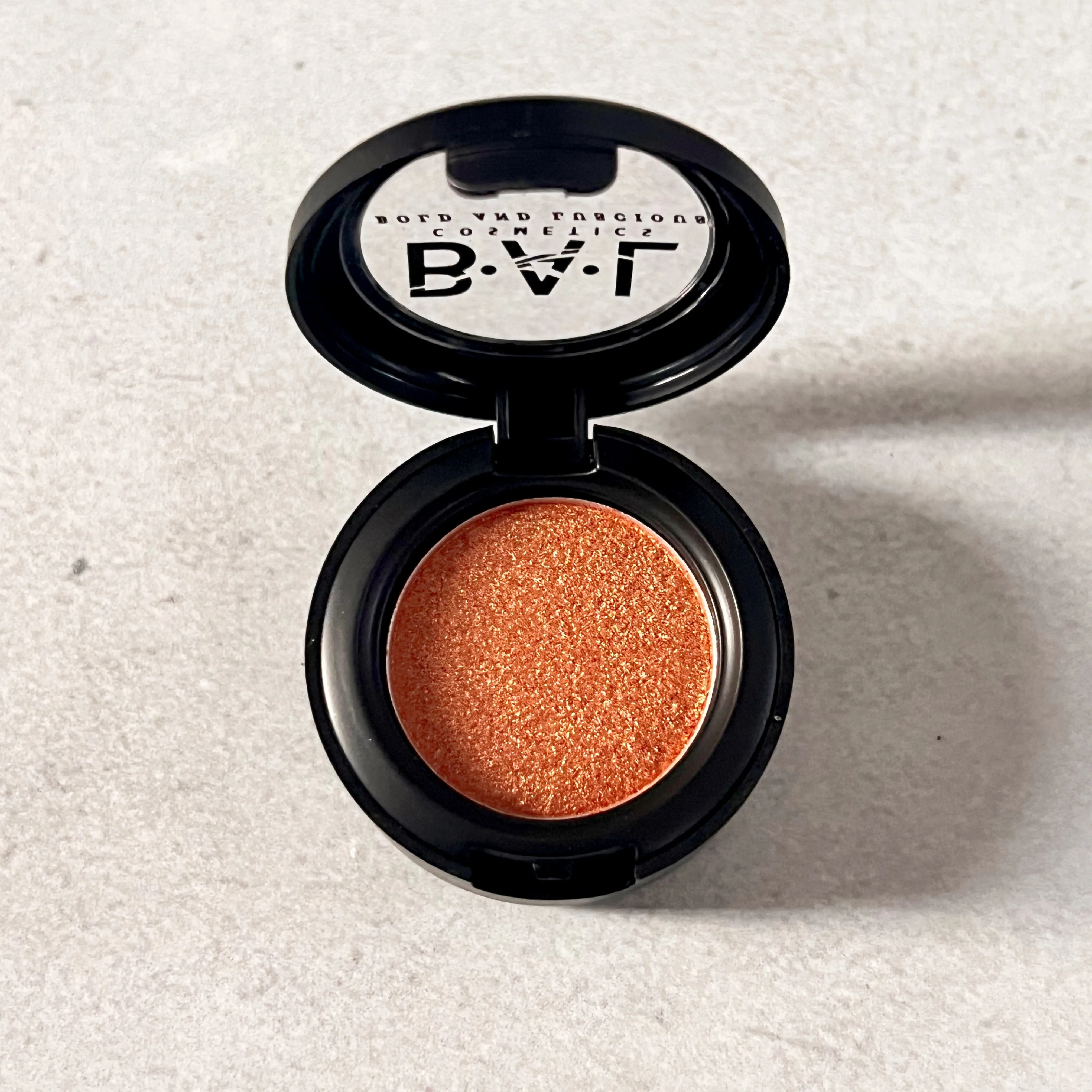 Superb Shimmer Single Shadow- "Honey Nut"