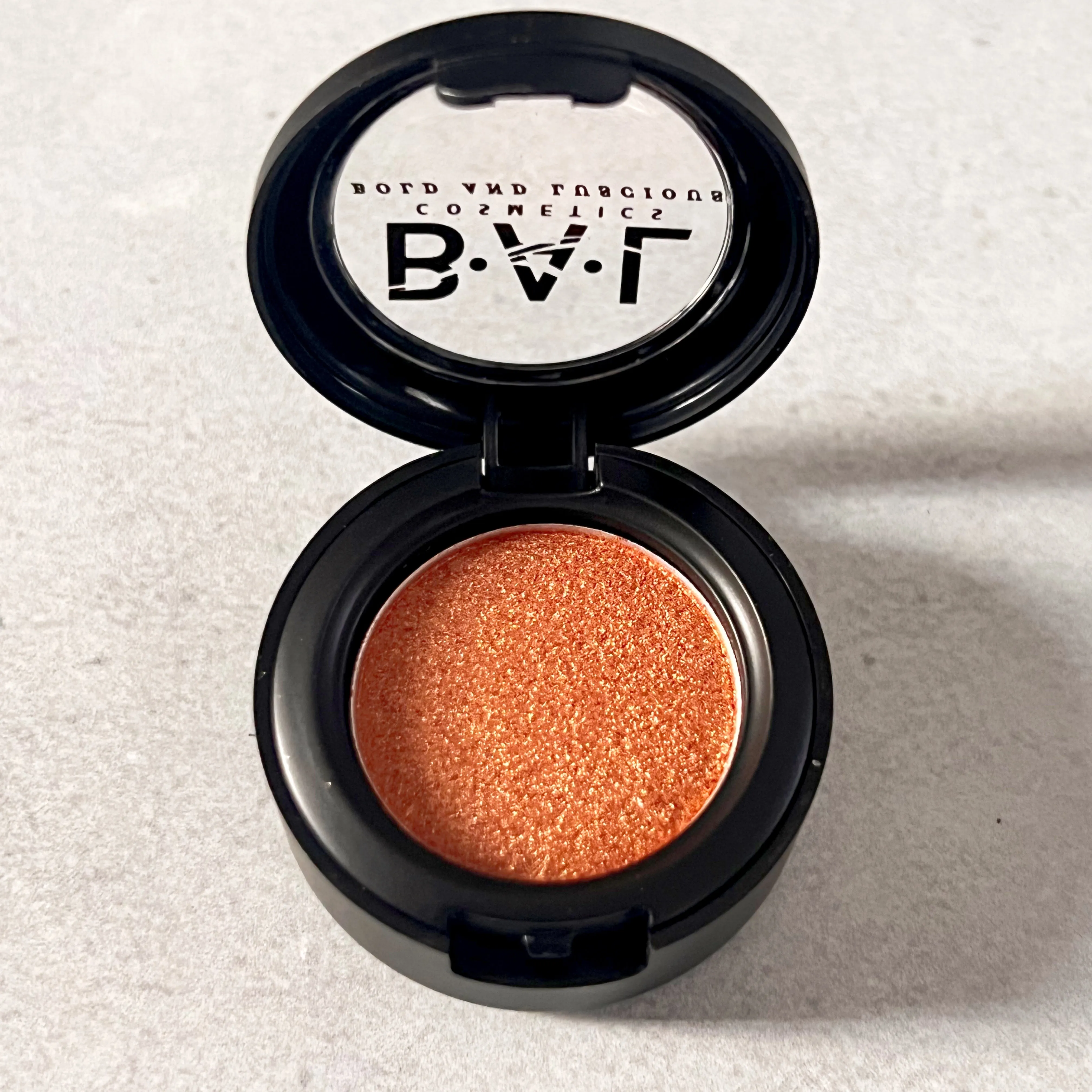 Superb Shimmer Single Shadow- "Honey Nut"