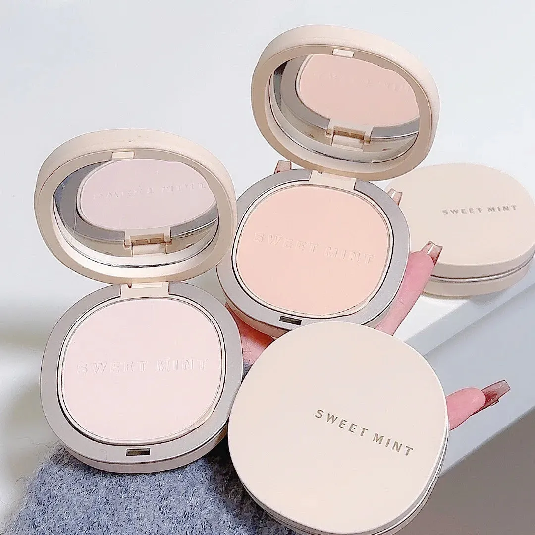 Yeknu Pressed Powder Transparent White Brighten Oil Control Waterproof Concealer Lasting Natural Face Makeup Setting Powder Cosmetic