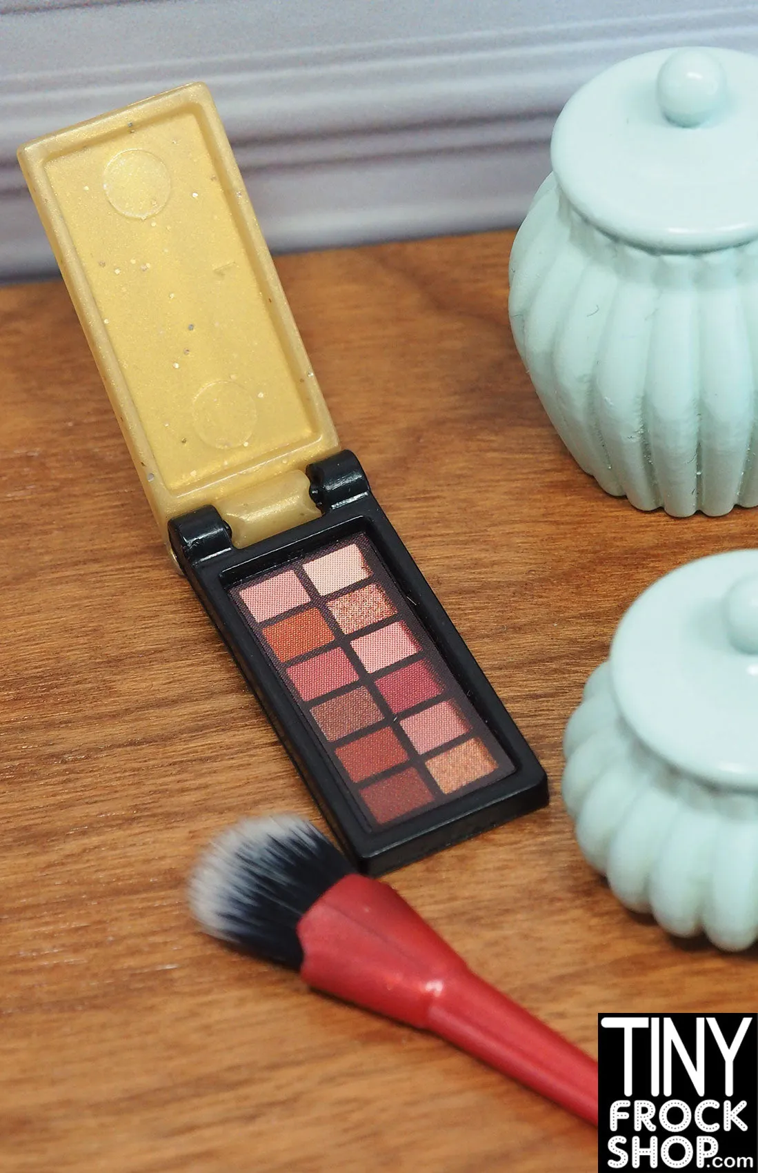 Zuru Mini Brands Fashion Eyeshadow Palette Series 1